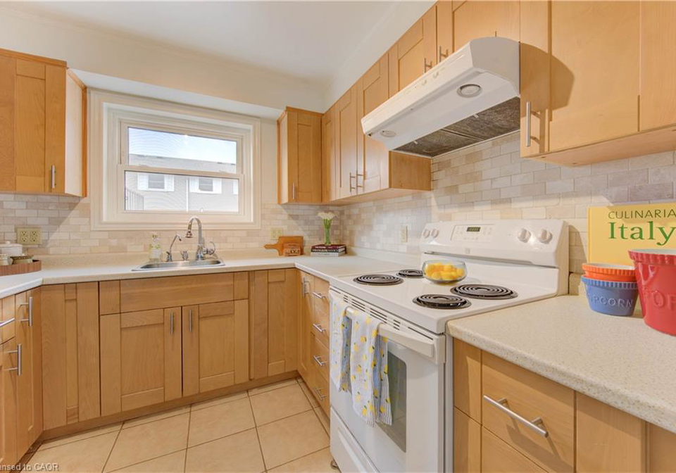 440-pioneer-drive-kitchener-ontario-40853011