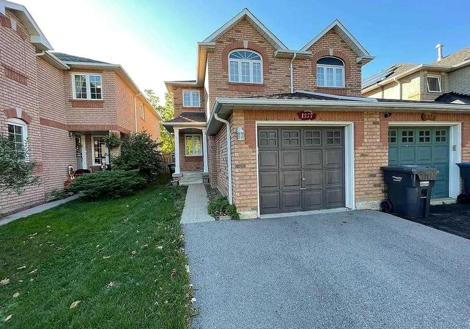 1377-inuit-trail-mississauga-ontario-40853047