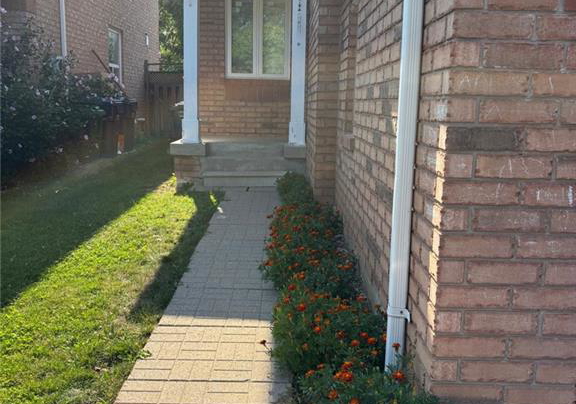 1377-inuit-trail-mississauga-ontario-40853047