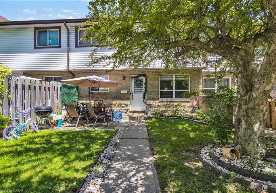 375-pioneer-drive-kitchener-ontario-40853053