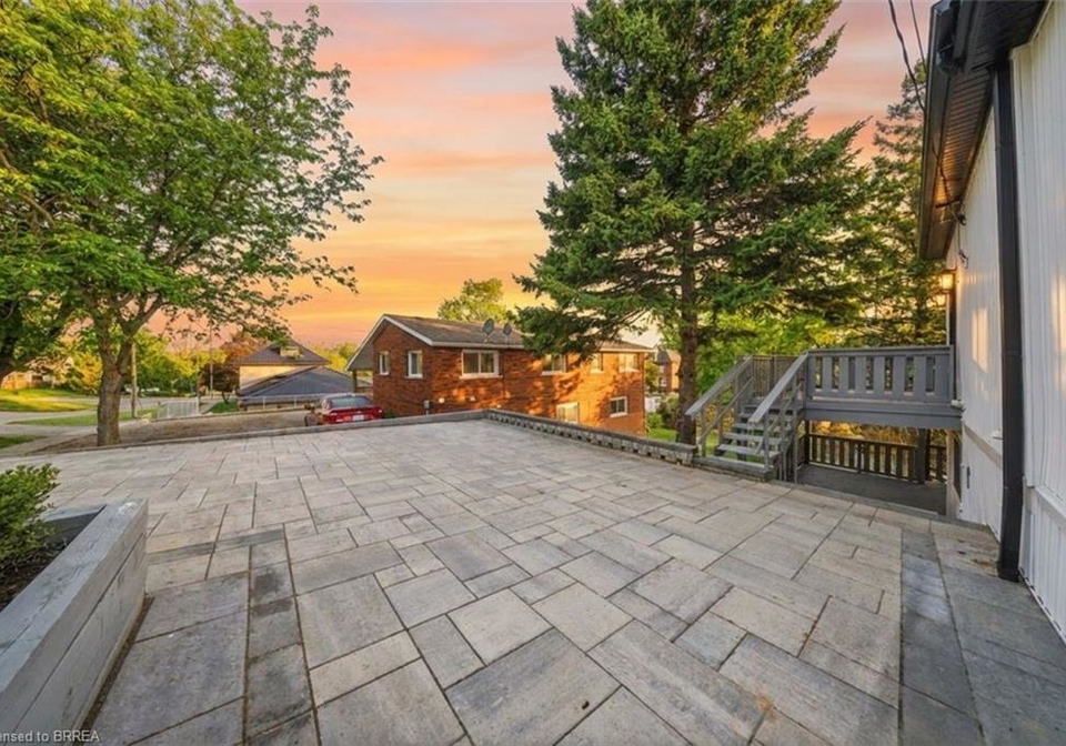 23-aberdeen-street-caledonia-ontario-40853069