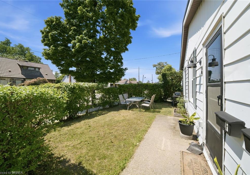 8-russell-street-brantford-ontario-40853092