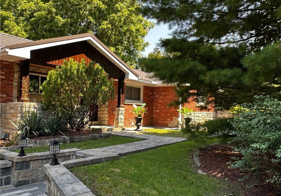 74-mitchell-street-ayr-ontario-40853097