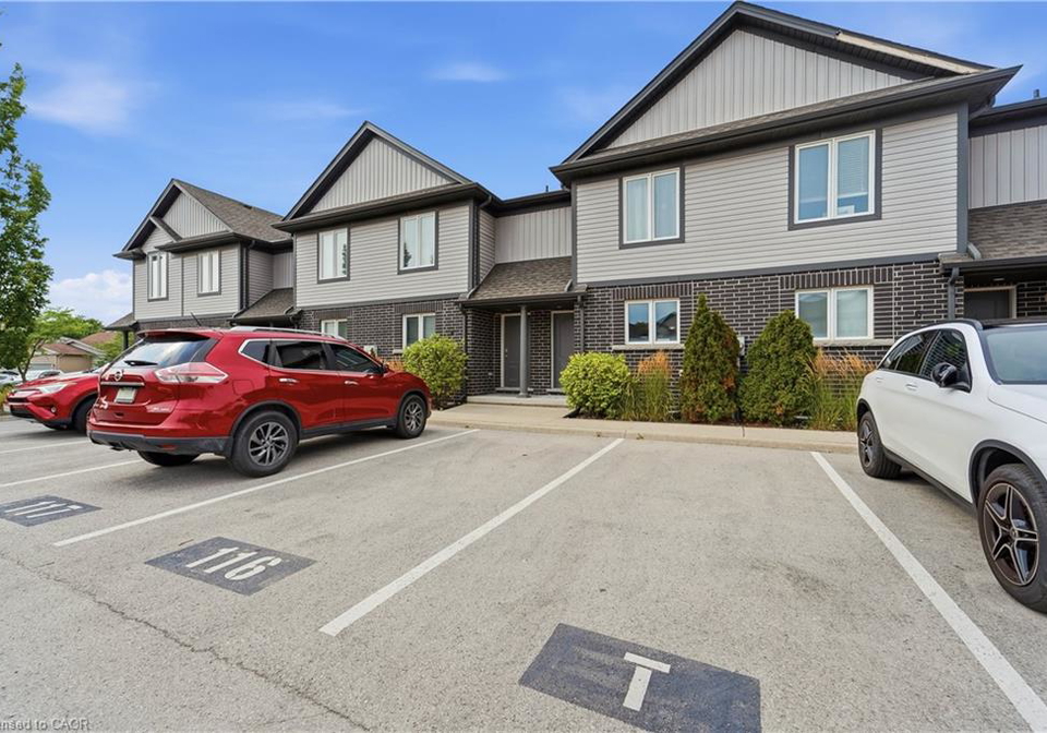 7768-ascot-circle-niagara-falls-ontario-40853112
