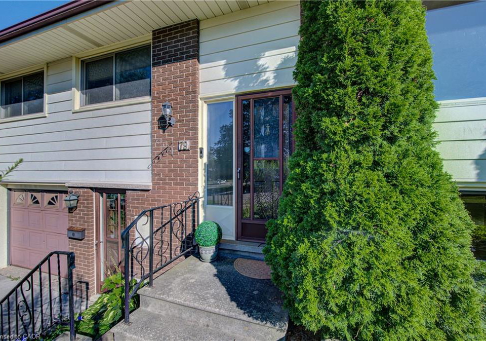 79-gay-crescent-kitchener-ontario-40853132