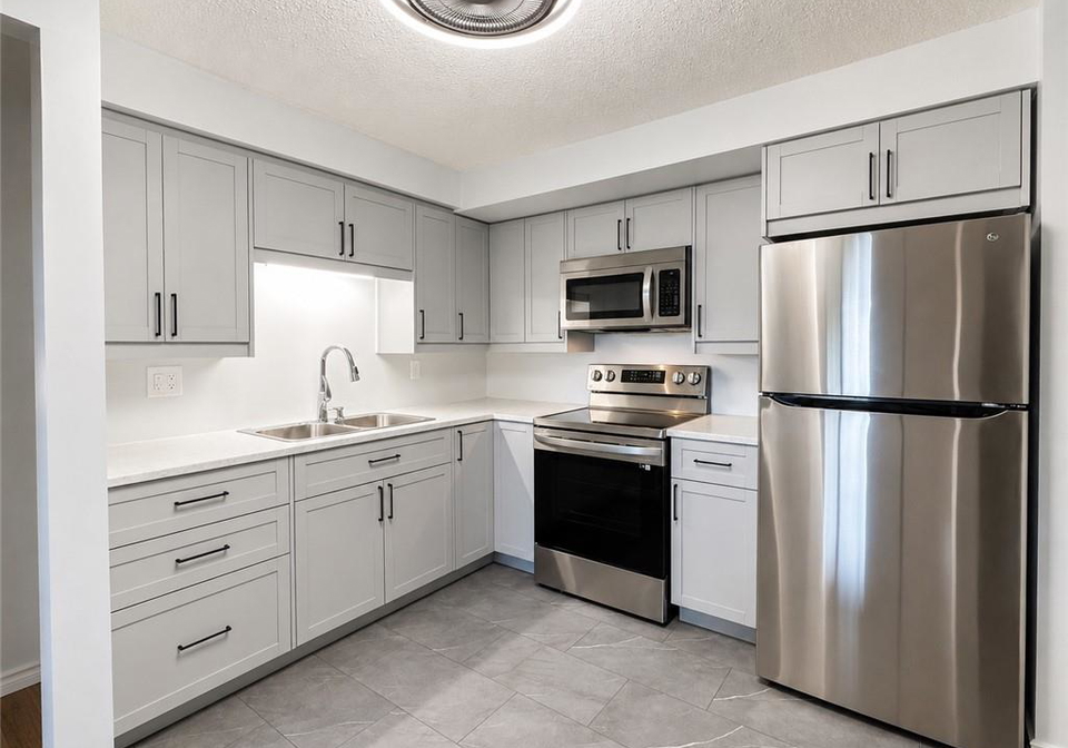 266-overlea-drive-kitchener-ontario-40853150