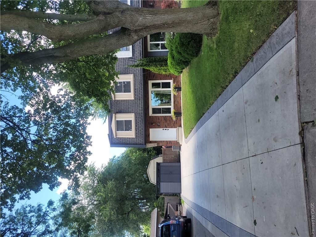 23-bentley-place-hamilton-ontario-40853161