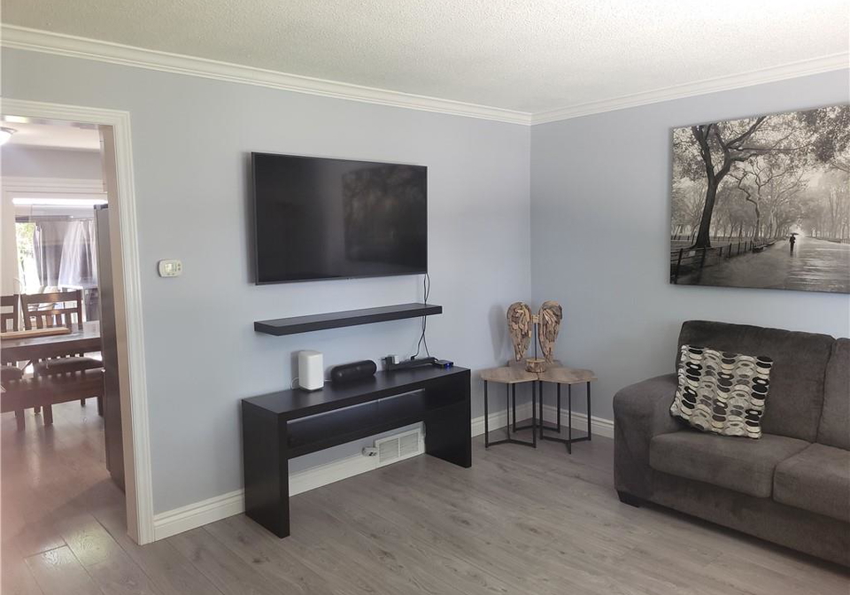 23-bentley-place-hamilton-ontario-40853161