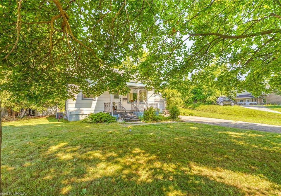 45-wellington-street-paris-ontario-40853179
