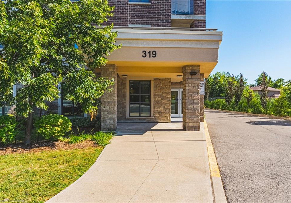 319-8-highway-stoney-creek-ontario-40853182