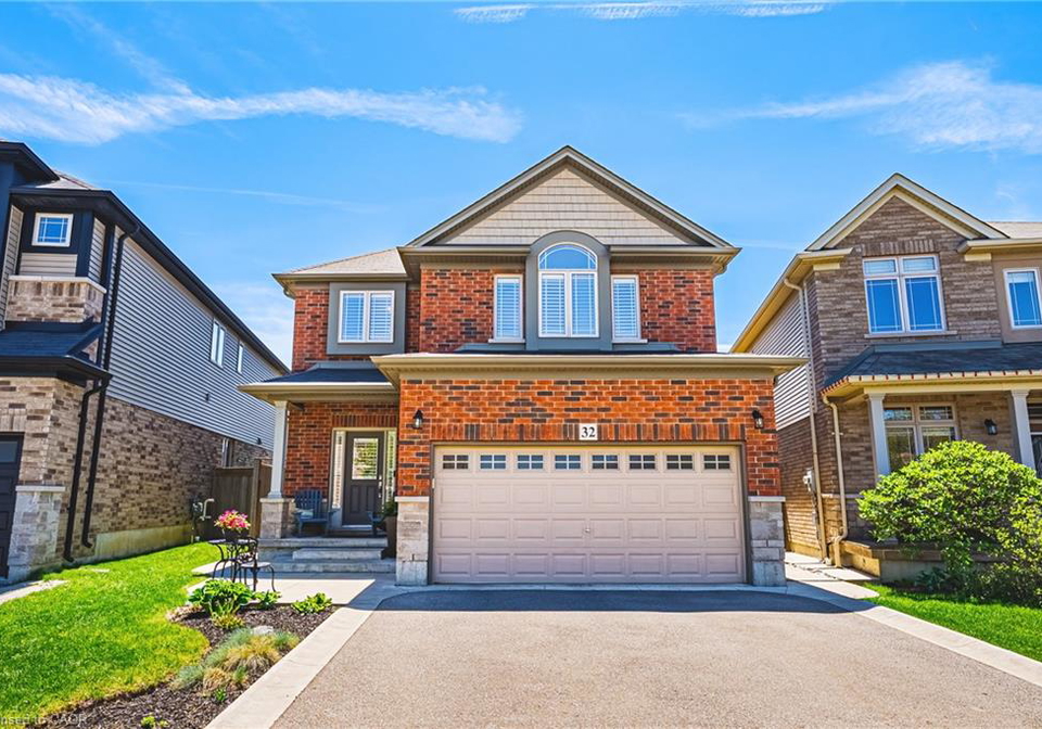 32-dulgaren-street-hamilton-ontario-40853211