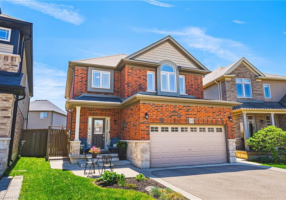 32-dulgaren-street-hamilton-ontario-40853211