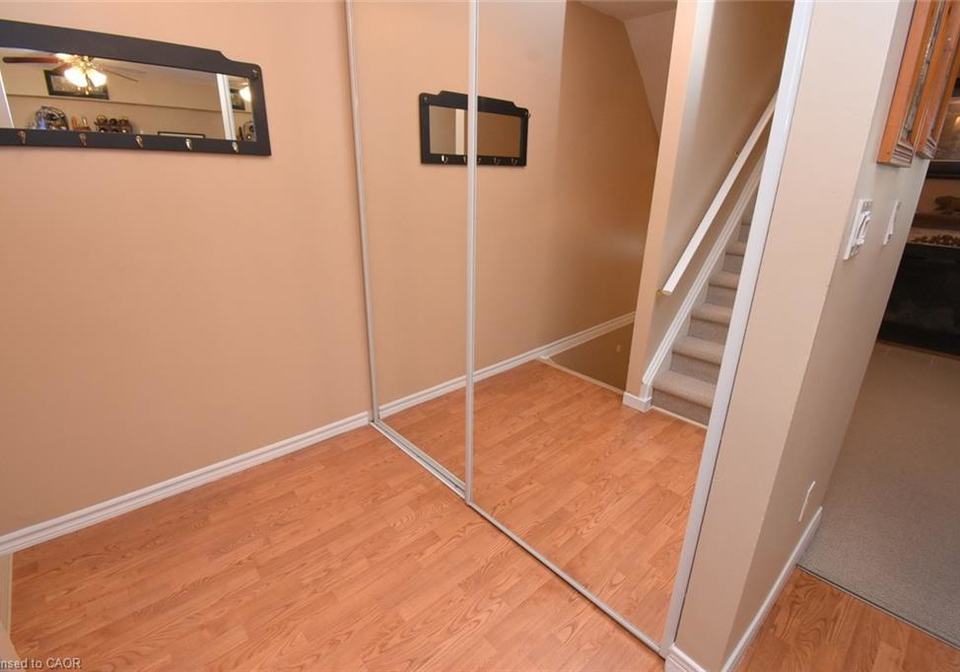63-fonthill-road-hamilton-ontario-40853219