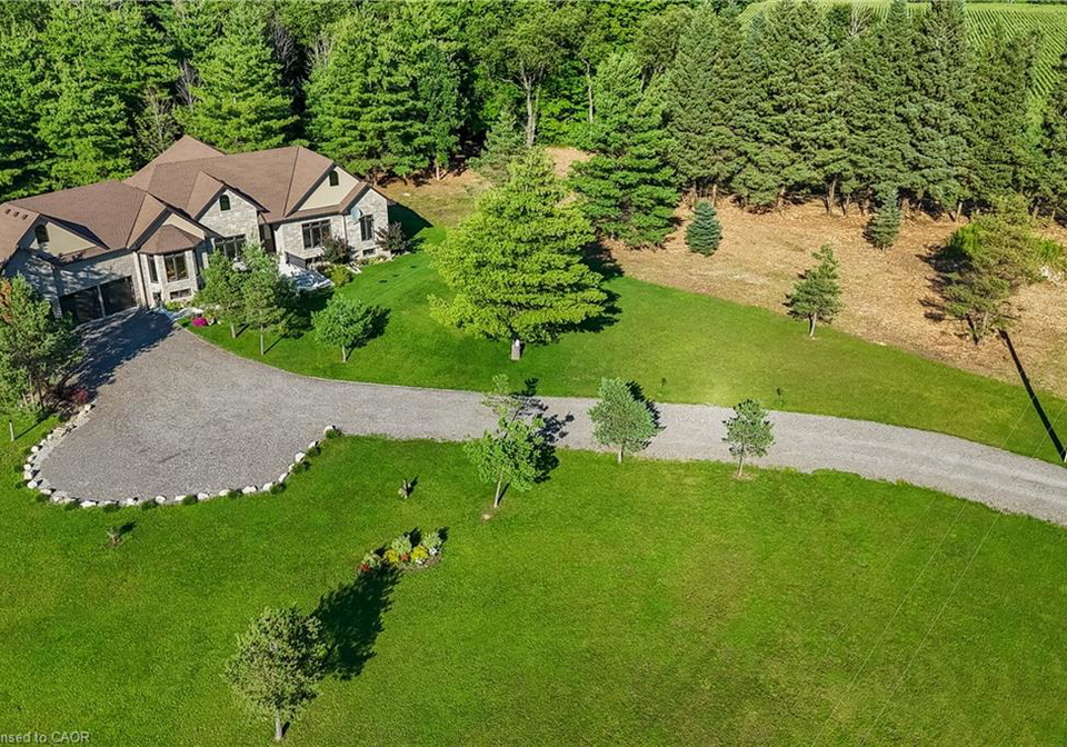 986-highway-8-hamilton-ontario-40853234
