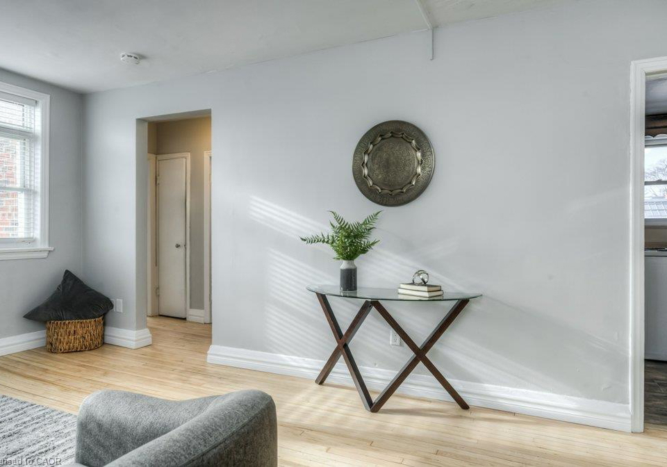 141-chapel-street-kitchener-ontario-40853238