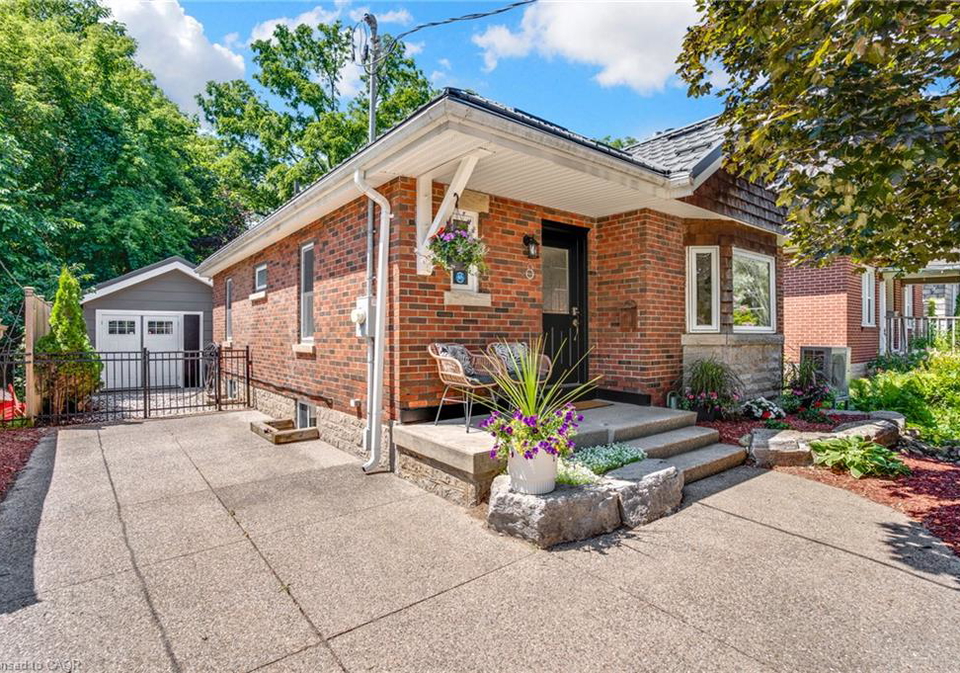 18-west-river-street-paris-ontario-40853240