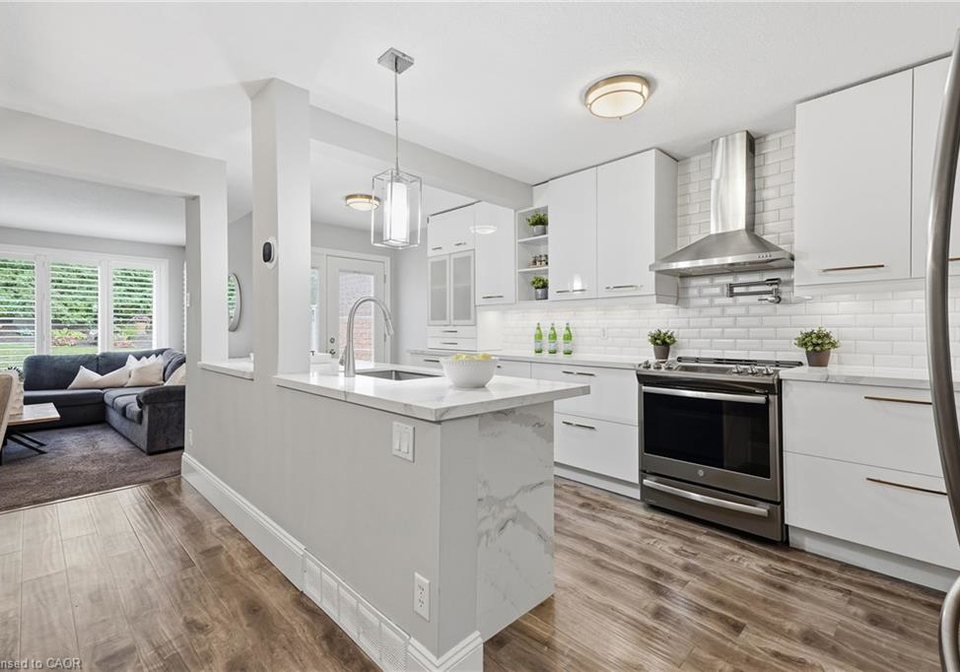 525-beechwood-drive-waterloo-ontario-40853302