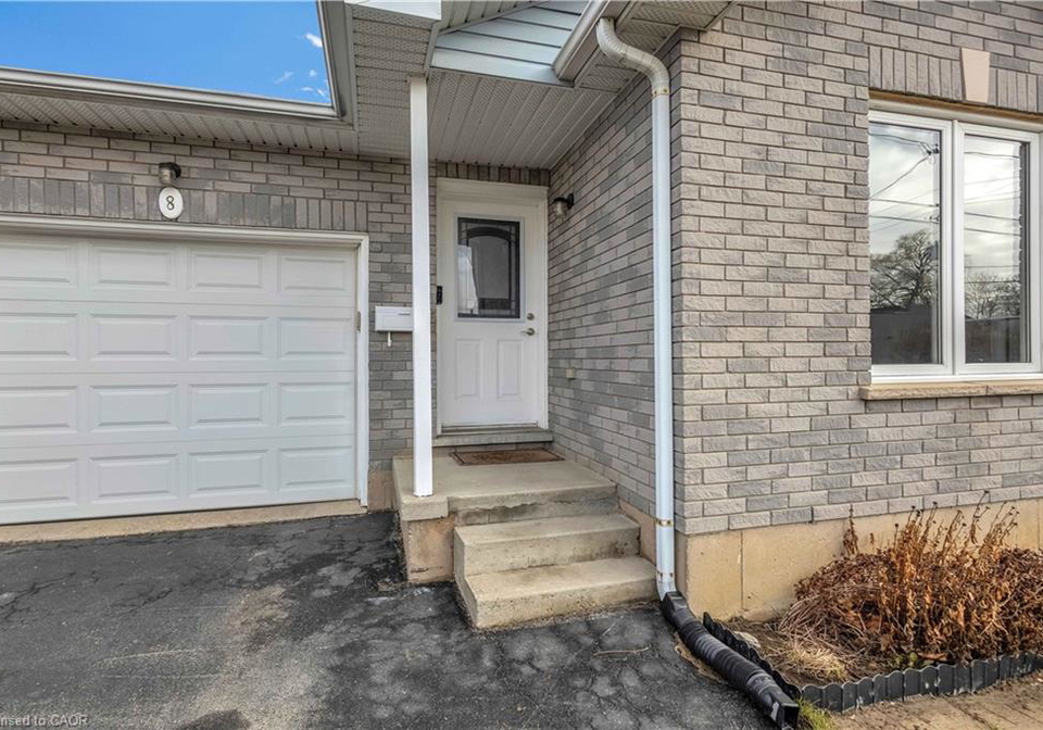 8-brantdale-avenue-hamilton-ontario-40853309