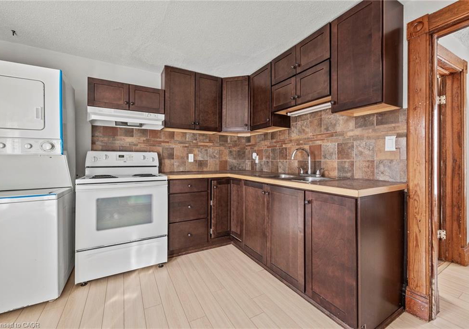 33-rich-avenue-cambridge-ontario-40853337