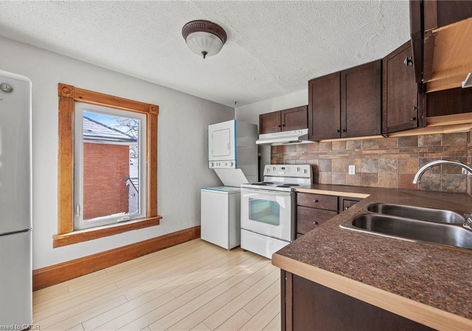33-rich-avenue-cambridge-ontario-40853337