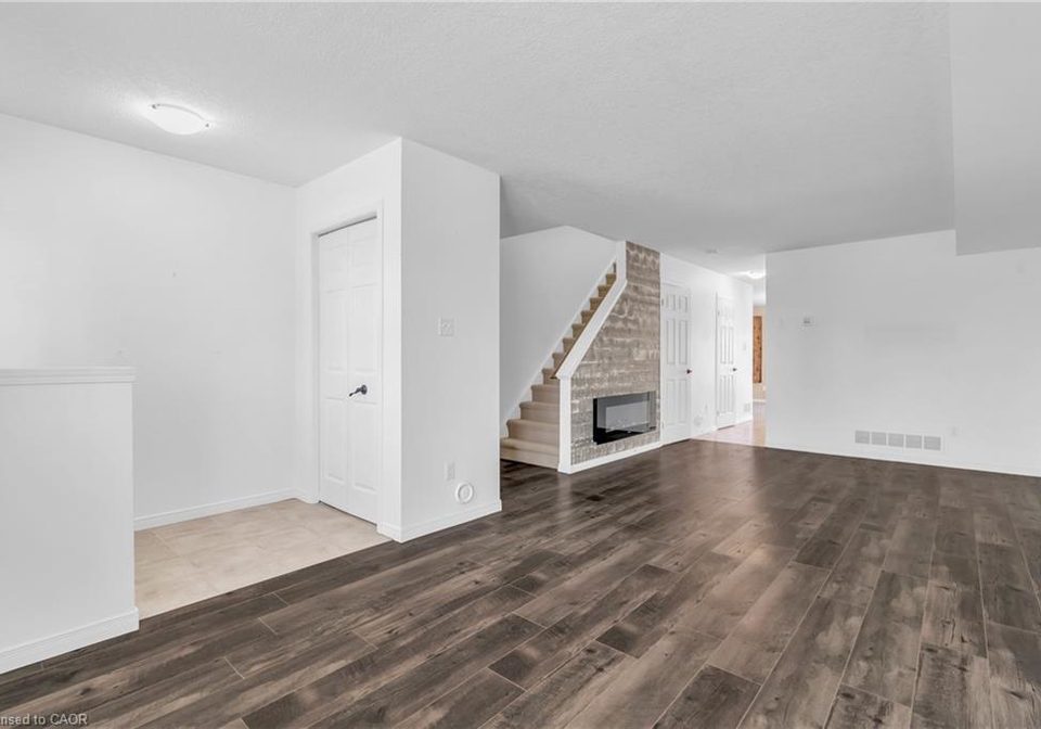50-howe-drive-kitchener-ontario-40853350