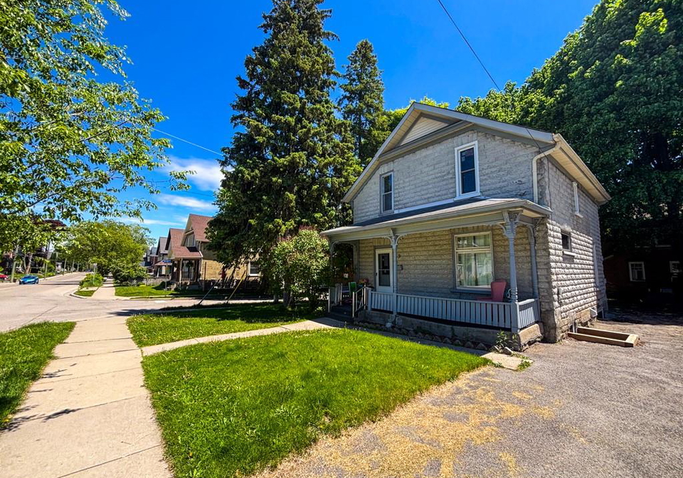 39-krug-street-kitchener-ontario-40853354