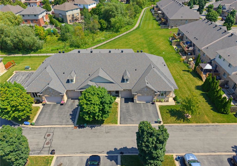 310-southbrook-drive-binbrook-ontario-40853370