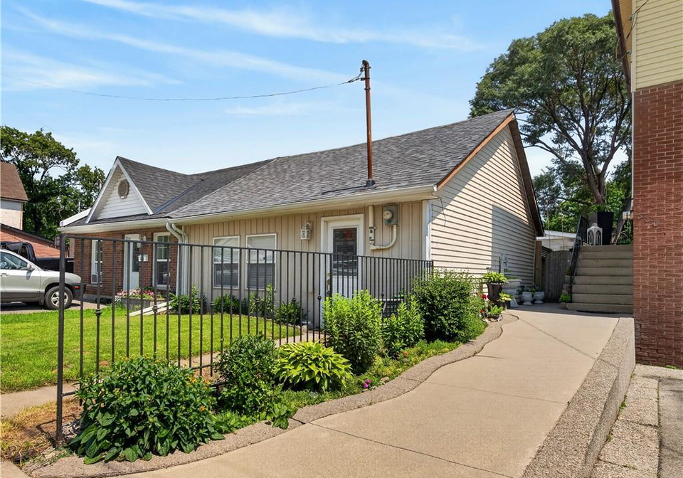 332-east-avenue-n-hamilton-ontario-40853429