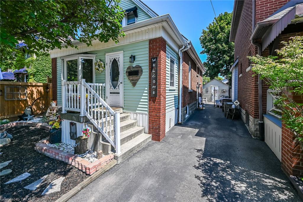 13-paisley-avenue-s-hamilton-ontario-40853430