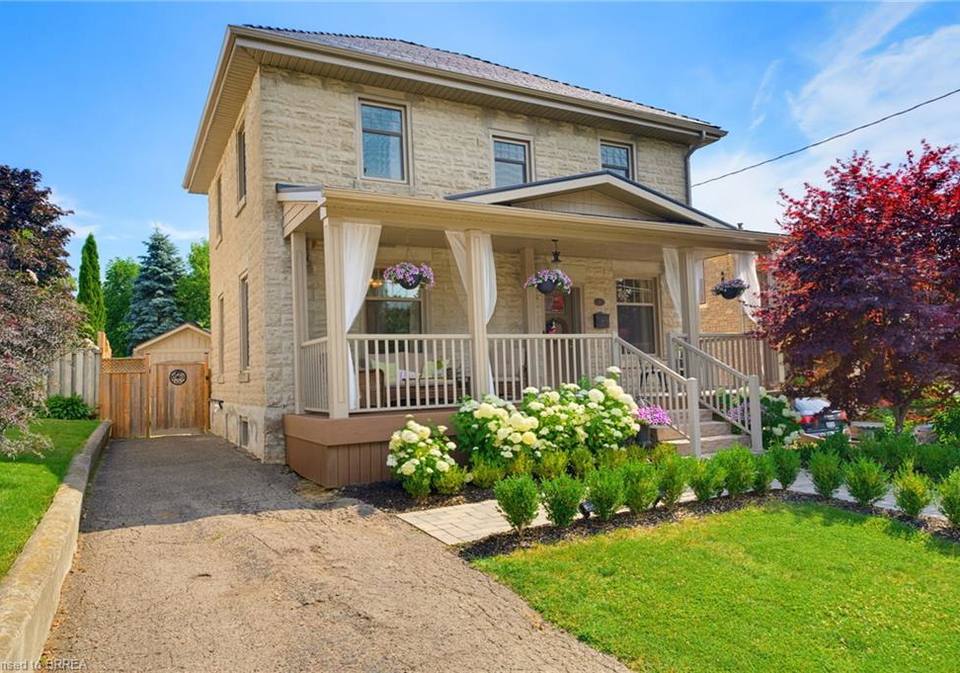 41-banfield-street-paris-ontario-40853458