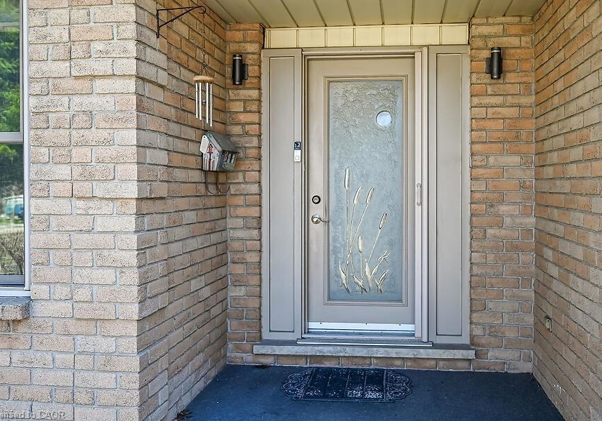 621-tomahawk-crescent-ancaster-ontario-40853521