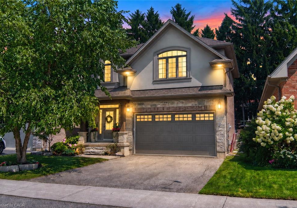 256-moorland-crescent-ancaster-ontario-40853534