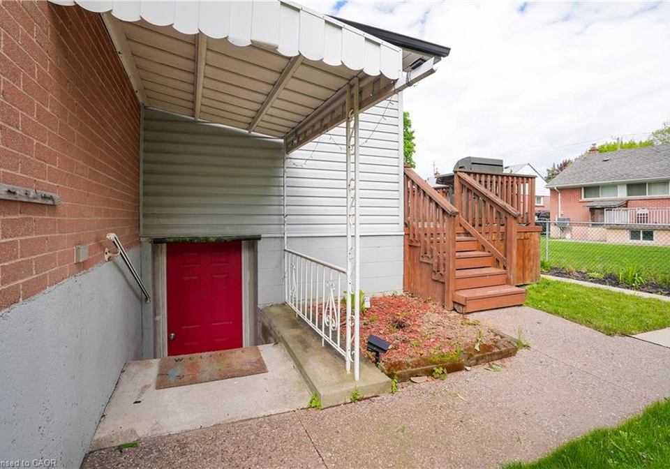 13-beaucourt-place-hamilton-ontario-40853539