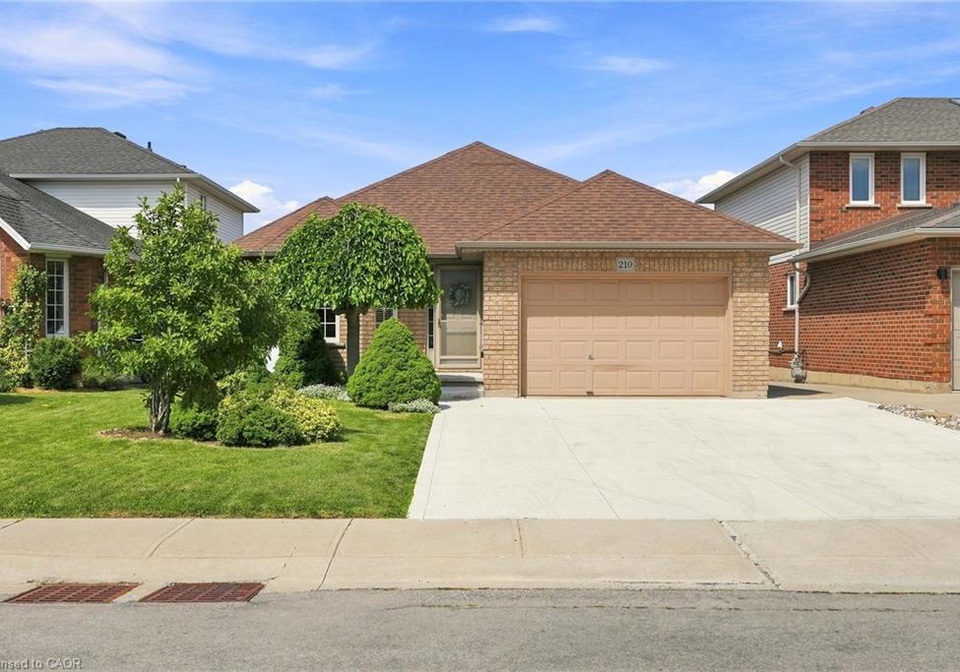 210-bastille-street-hamilton-ontario-40853605