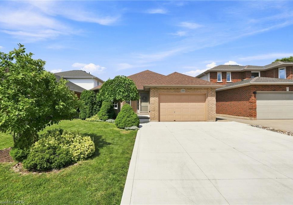 210-bastille-street-hamilton-ontario-40853605