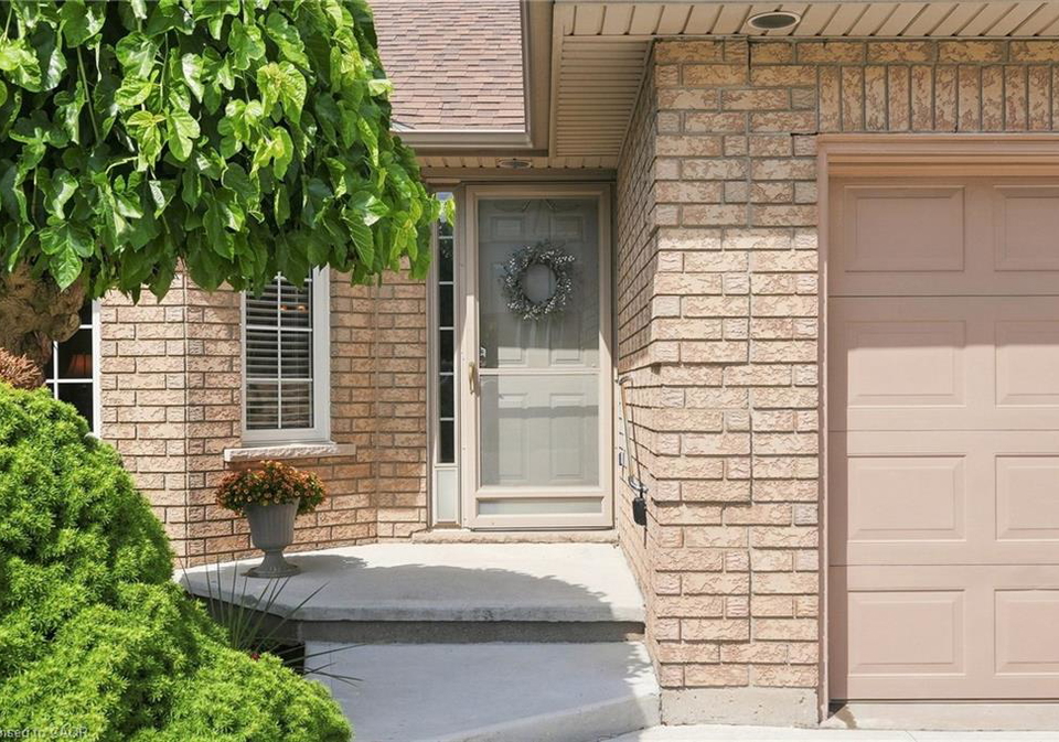 210-bastille-street-hamilton-ontario-40853605