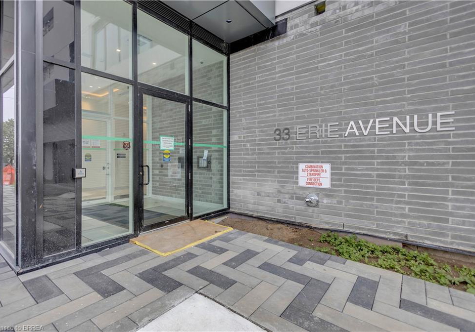 33-erie-avenue-brantford-ontario-40853611