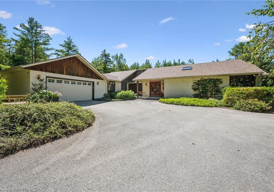 4676-concession-11-road-puslinch-ontario-40853622
