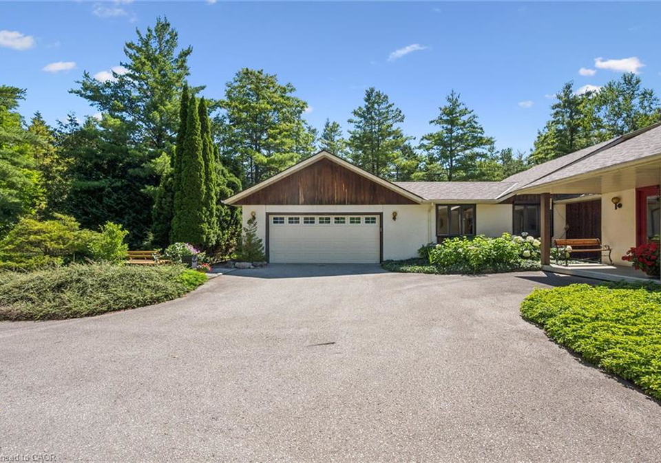 4676-concession-11-road-puslinch-ontario-40853622