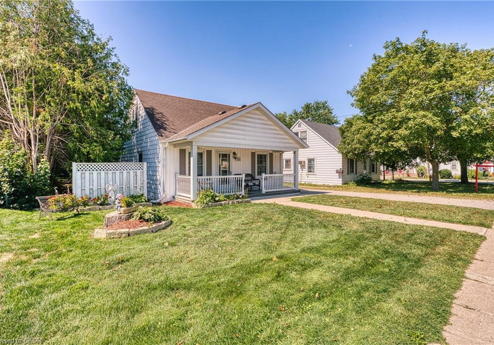 786-main-street-w-listowel-ontario-40853624