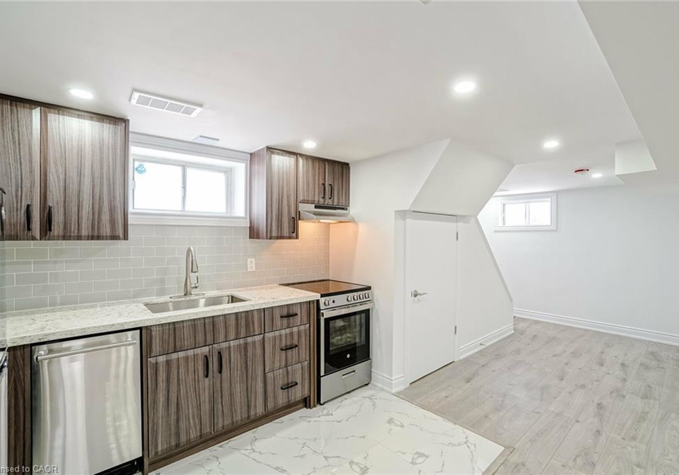 8-marlborough-road-guelph-ontario-40853637