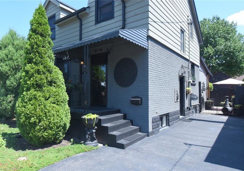 139-garside-avenue-s-hamilton-ontario-40853654