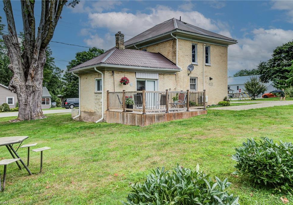 45-clyde-street-bluevale-ontario-40853666