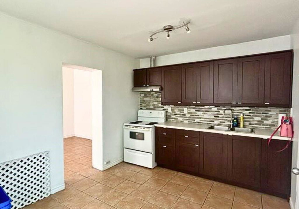 69-sherman-avenue-s-hamilton-ontario-40853674