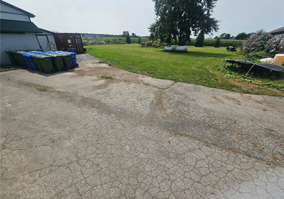 1812-thompson-road-waterford-ontario-40853699
