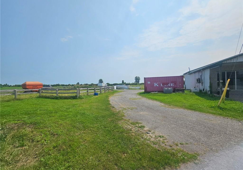 1812-thompson-road-waterford-ontario-40853699