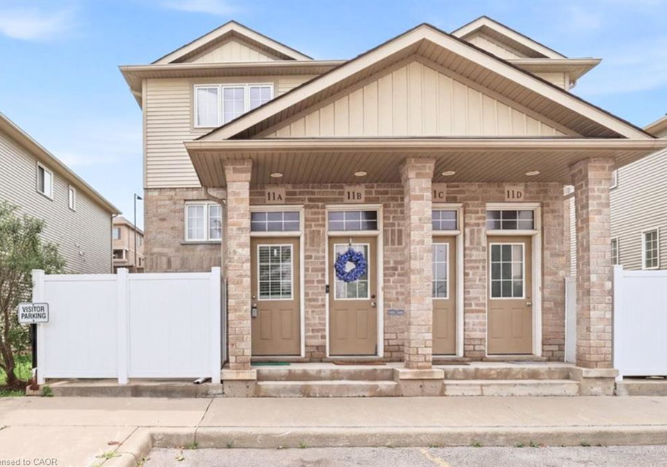 240-westmeadow-drive-kitchener-ontario-40853710