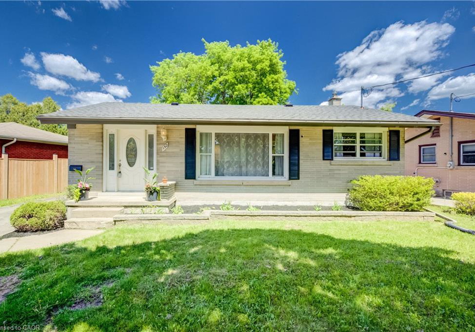 152-clark-avenue-kitchener-ontario-40853716