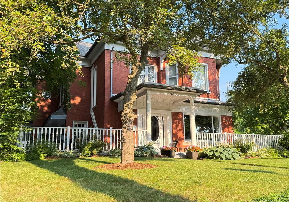 42-lansdowne-road-n-cambridge-ontario-40853744
