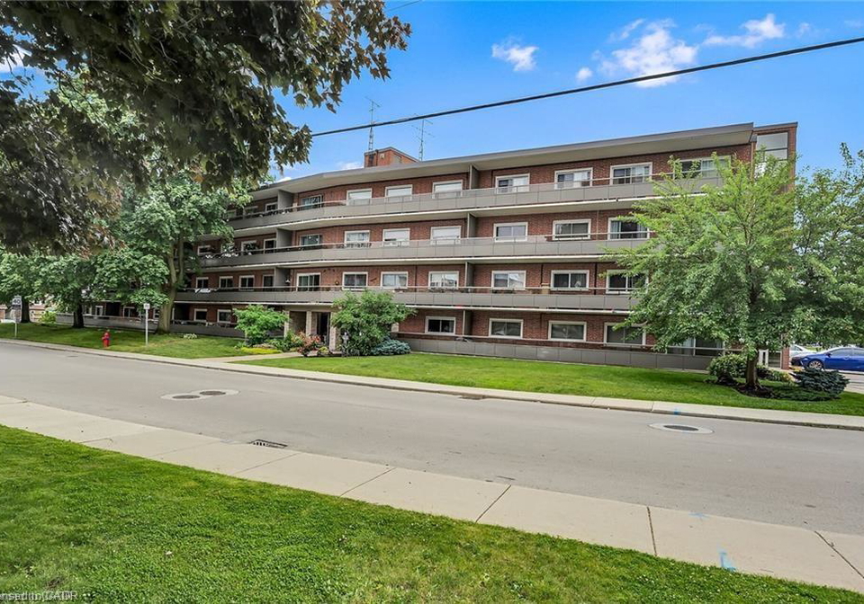 11-woodman-drive-hamilton-ontario-40853751